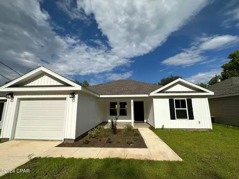 904 N Tracy St, Bonifay, FL 32425