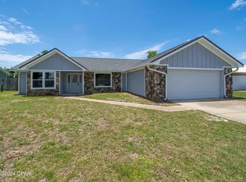 6904 Ross Dr, Panama City, FL 32404