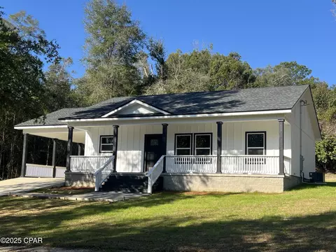 1364 Watts Ave, Chipley, FL 32428