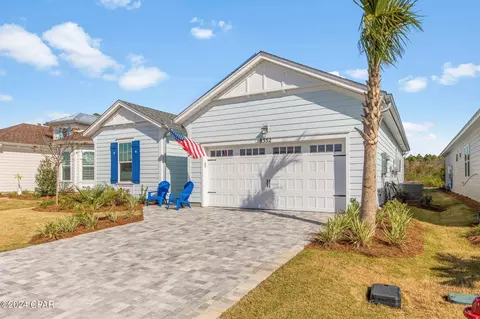 8352 Landshark Blvd, Panama City Beach, FL 32413