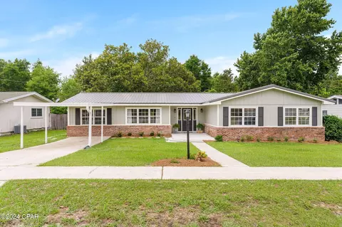 1660 Sunny Hills Blvd, Chipley, FL 32428
