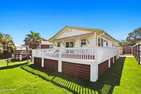 105 5th St, Panama City Beach, FL 32413