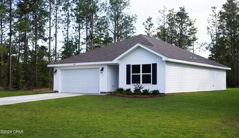 4145 Gulliver Dr, Chipley, FL 32428