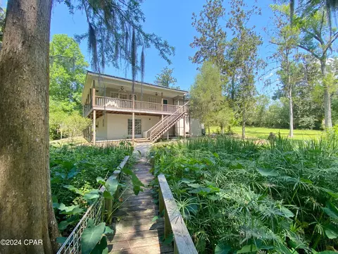 4912 Flynt Dr, Marianna, FL 32446