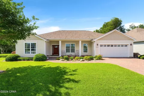 1111 Cove Pointe Dr, Panama City, FL 32401