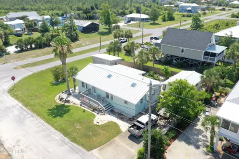 122 3rd St, Mexico Beach, FL 32456