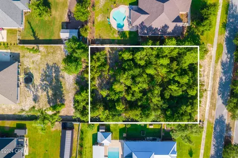 154 Lake Merial Blvd, Southport, FL 32409