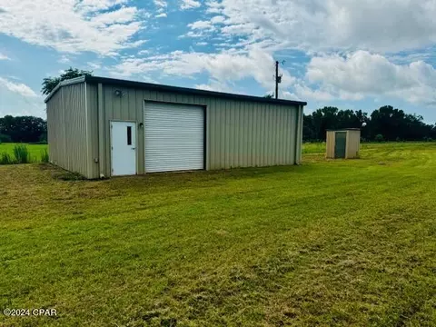 1375 Primrose Ln, Graceville, FL 32440