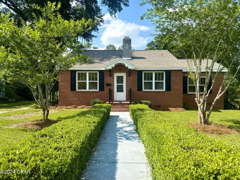 4356 Kelly Ave, Marianna, FL 32446