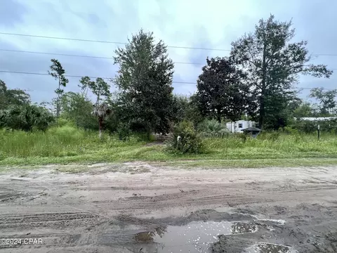 7136 Taunton Ln, Southport, FL 32409