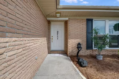 2711 Rutgers Dr, Panama City, FL 32405