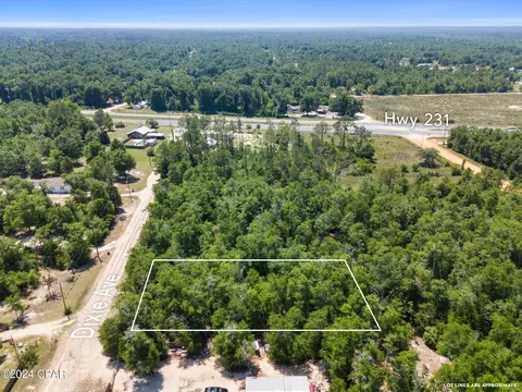 12730 Dixie Ave, Fountain, FL 32438