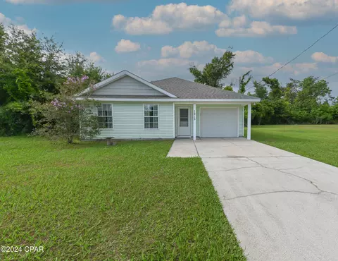 1215 E 14th Ct, Panama City, FL 32401