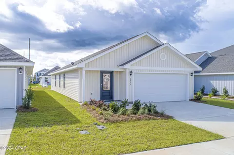 6599 Kettles St, Panama City, FL 32404