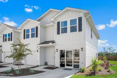 1763 Jakes Dr, Panama City, FL 32405