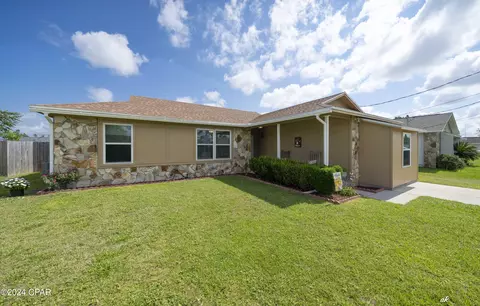 2517 E 37th St, Panama City, FL 32405