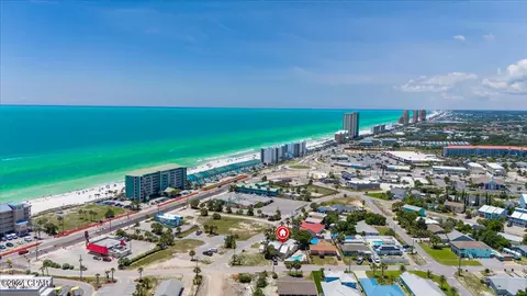 621 Granada Cir, Panama City Beach, FL 32413