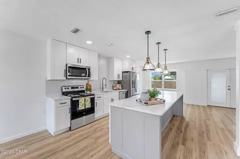 702 Gabriel St, Panama City, FL 32405