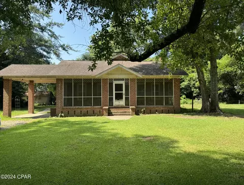 226 E 11th St, Greensboro, FL 32330