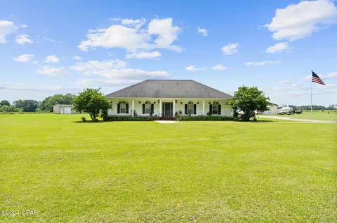 5800 Highway 77, Graceville, FL 32440