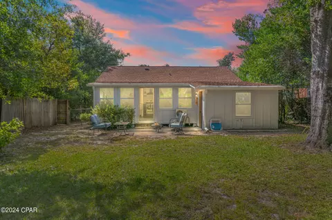 1504 W 10th St, Panama City, FL 32401