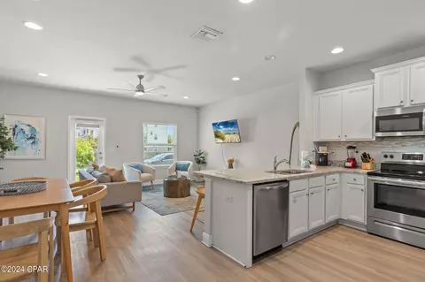 1948 Pointe Dr, Panama City Beach, FL 32407
