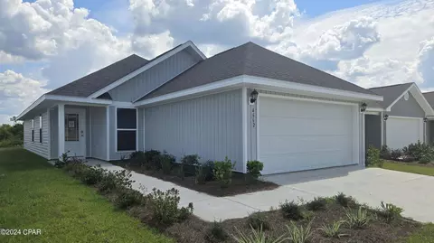 6662 Kettles St, Panama City, FL 32404