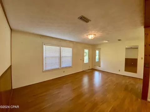 5383 9th St, Malone, FL 32445 photo 3