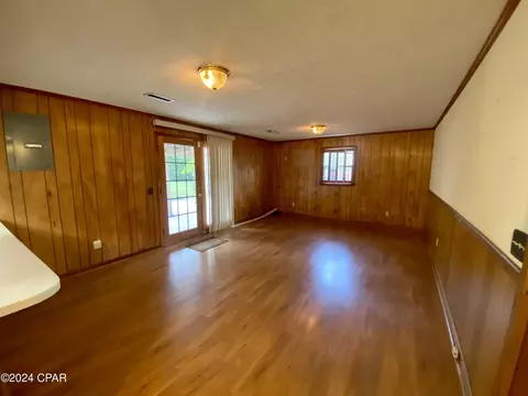 5383 9th St, Malone, FL 32445 photo 9