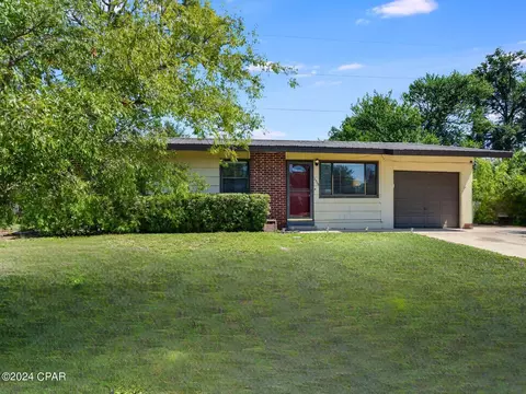 2306 W 21st St, Panama City, FL 32405