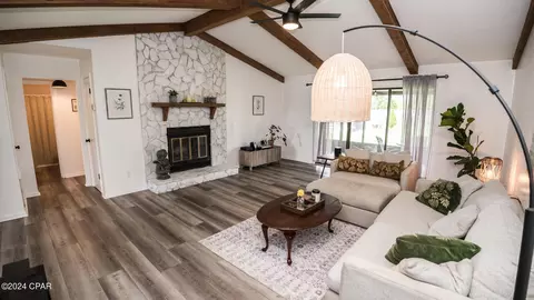 164 Derby Woods Dr, Lynn Haven, FL 32444