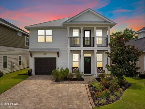 3737 Tiki Dr, Panama City, FL 32408