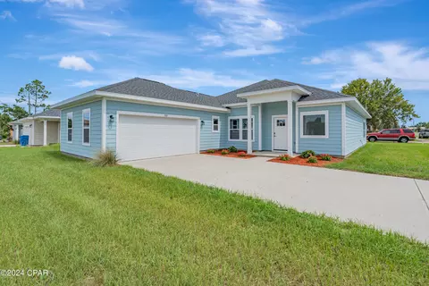 720 J J Dr, Panama City, FL 32404
