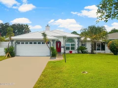 317 Memory Ln, Panama City Beach, FL 32413