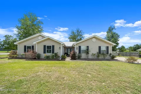 9162 Sunshine Dr, Youngstown, FL 32466