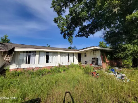 3305 Parkridge Rd, Marianna, FL 32446