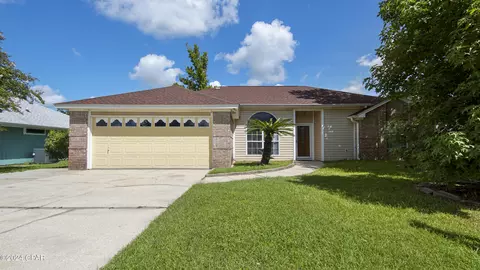 8111 Heritage Woods Ln, Panama City, FL 32404