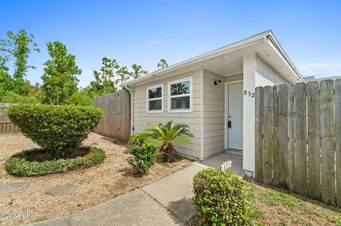 832 Premier Dr, Panama City, FL 32401