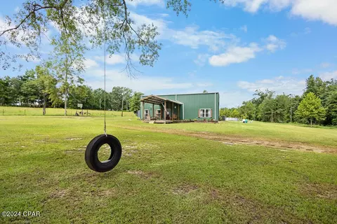 4811 Lavista Rd, Graceville, FL 32440
