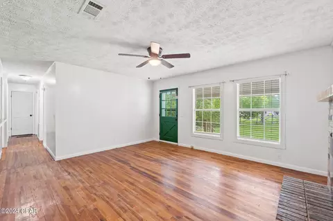 1233 Harrison Ave, Chipley, FL 32428 photo 4