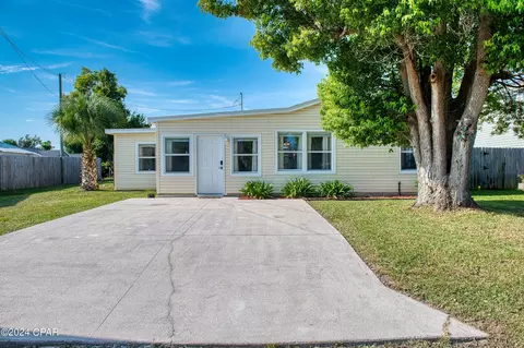 907 E 3rd St, Panama City, FL 32401