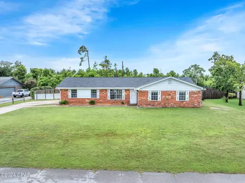 141 Lauren Ln, Panama City, FL 32404