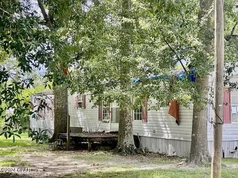 17030 NW 12th St, Blountstown, FL 32424
