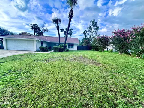 1859 Airport Cir, Panama City, FL 32405
