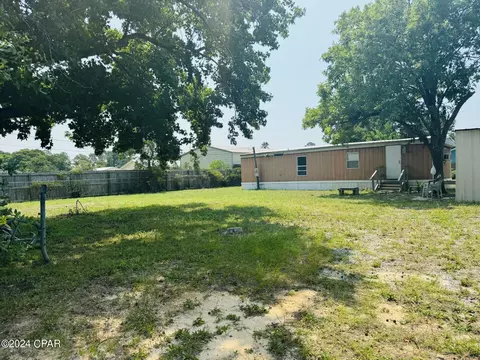 8515 Gulf Pines Dr, Panama City, FL 32408