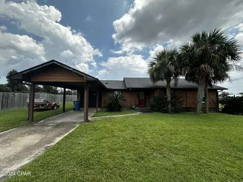 1603 E 40th Pl, Lynn Haven, FL 32444