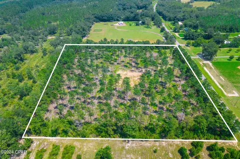 4000 Wilderness Rd, Vernon, FL 32462