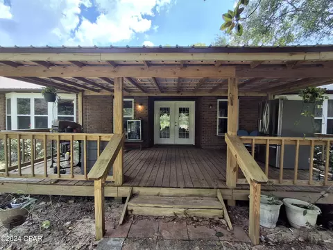 974 NW Barksdale Ln, Fountain, FL 32438