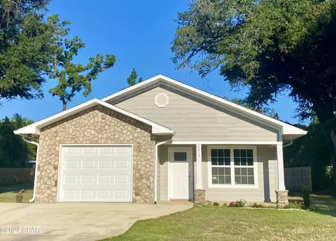 2815 Wynn St, Marianna, FL 32448
