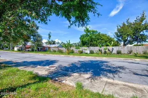 612 Mckenzie Ave, Panama City, FL 32401